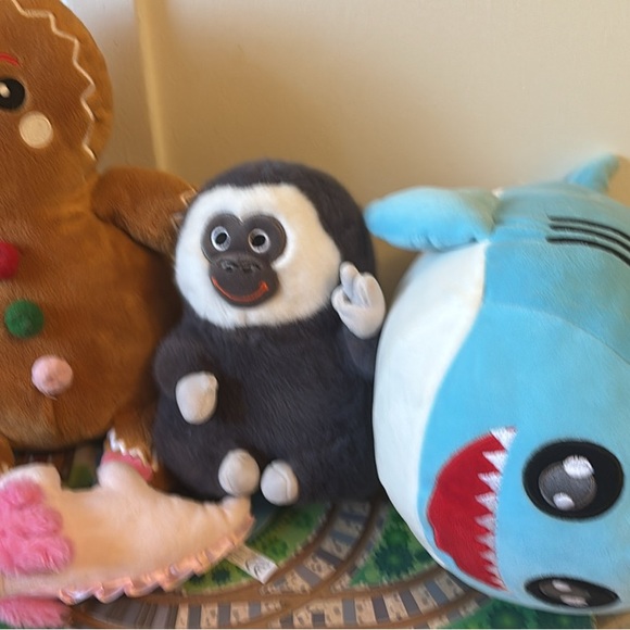 Colorful Plush Toy Collection - Picture 4 of 4